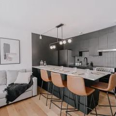 1 room apartment of 70m² in Quebec - Photo 2