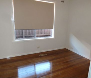 66 Riviera Road, Avondale Heights VIC 3034 - House For Rent | Domain - Photo 2