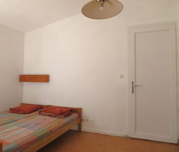 Studio Meublé, 18m², Les Hauts de Nîmes, 360€ H.C - Photo 3