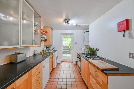 5 bedroom house to rent - Photo 2