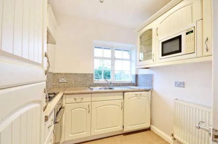 2 Bedroom Maisonette - Photo 3