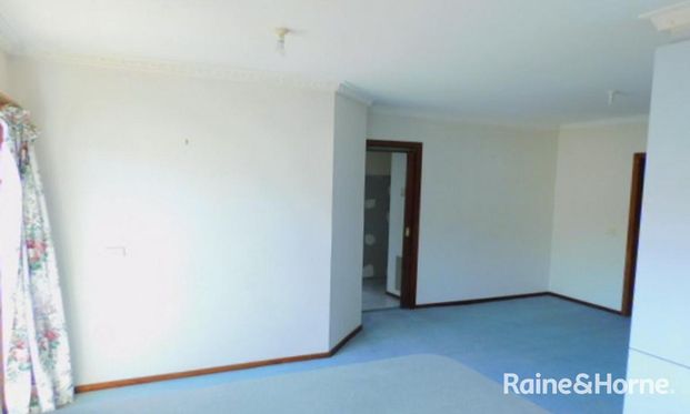 Contemporary Comfort and Everyday Convenience - Photo 1