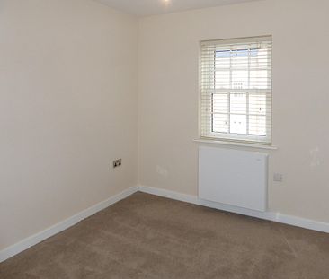 Eydon Drive, Corby - Photo 2