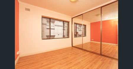 Light filled Two Bedroom Apartment with Parking - Photo 2