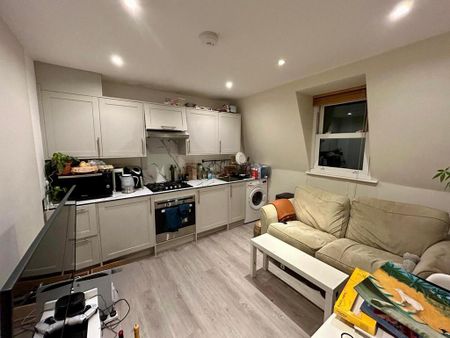 1 bedroom flat to rent - Photo 4