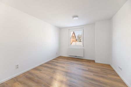 Frisch sanierte 2-Zimmer-Wohnung im Erstbezug mit Terrasse & Stellplatz - Foto 2
