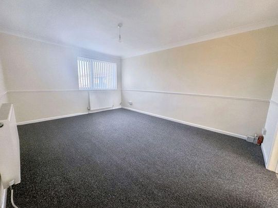 2 bed upper flat to rent in NE23 - Photo 1