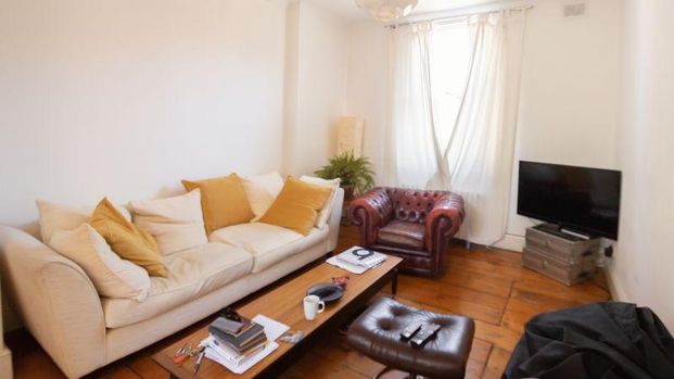 4 bedroom terraced house to rent - Photo 1