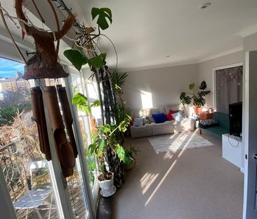 3 Bed Terraced House, Vestry Mews, SE5 - Photo 2