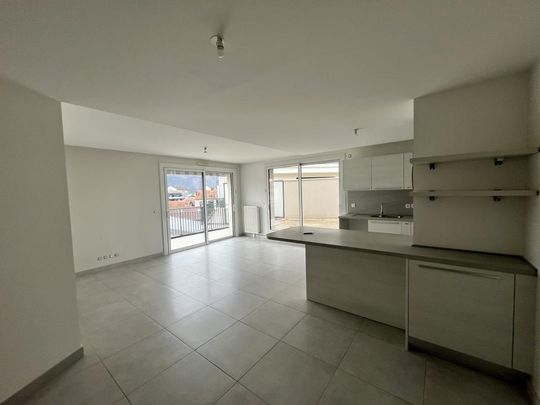 Location Appartement 4 pièces 90m² AIX LES BAINS 73100 - Photo 1