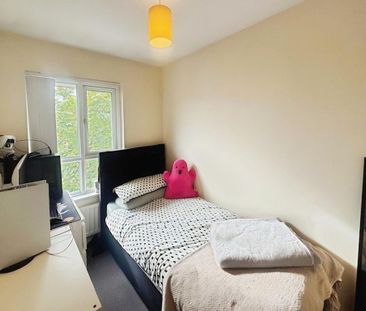 3 bedroom townhouse to rent - Photo 2