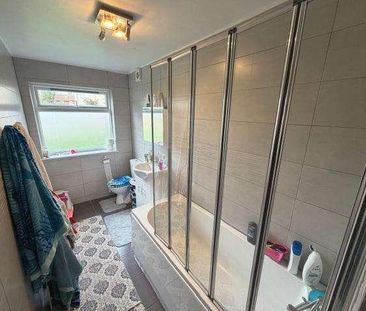 Dagenham Avenue, Dagenham, RM9 - Photo 5