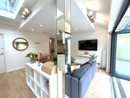 2 Bed Flat, Archel Road, W14 - Photo 4