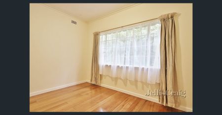 Lovely House In MWSC School Zone - Photo 2