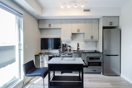 92 Hinton Avenue North - 606 - Photo 4