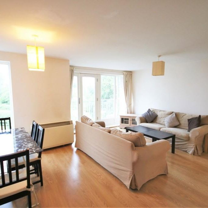 3 bedroom flat to rent - Photo 1