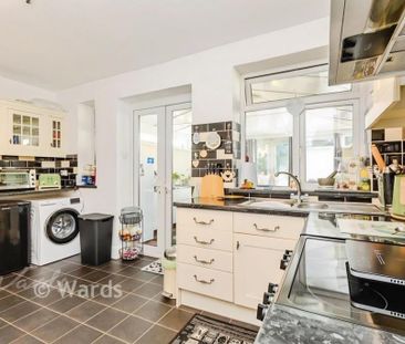 2 bedroom end of terrace house to rent - Photo 3