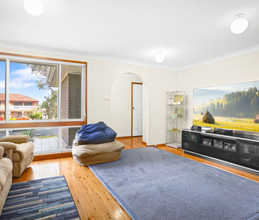 Neat & Tidy 3 Bed Home - Prime St Clair Location - Photo 1