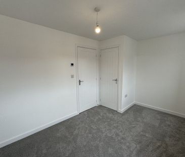 Blumenthal Close - Photo 2