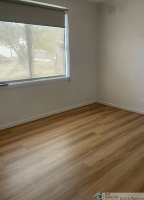 IMMACULATELY PRESENTED FAMILY HOME IN QUIET LOCATION - Photo 1