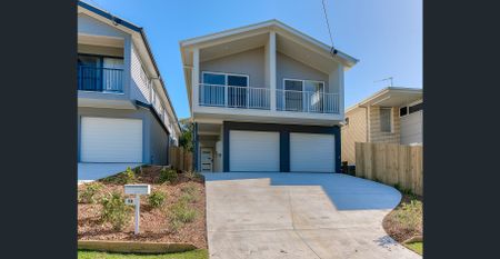 MODERN, FULLY FURNISHED, STUDIO APARTMENT - Photo 5