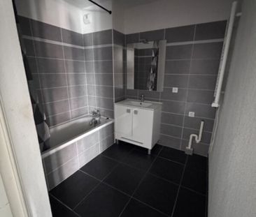 Location Appartement 2 pièces 46m² FREJUS 83600 - Photo 3