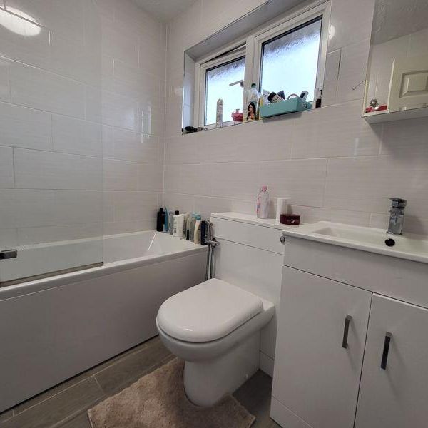 3 bedroom terraced house to rent - Photo 1
