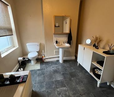 Room in a Shared House, Nottingham Road, NG5 - Photo 3