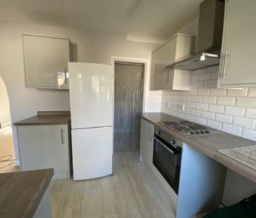 3 bedroom House To Let - Photo 3