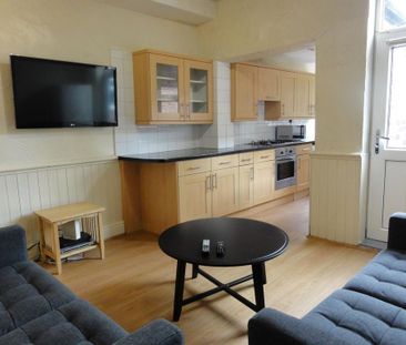 4 bedroom house to rent - Photo 1