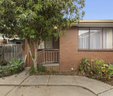 Affordable & Spacious - Photo 3