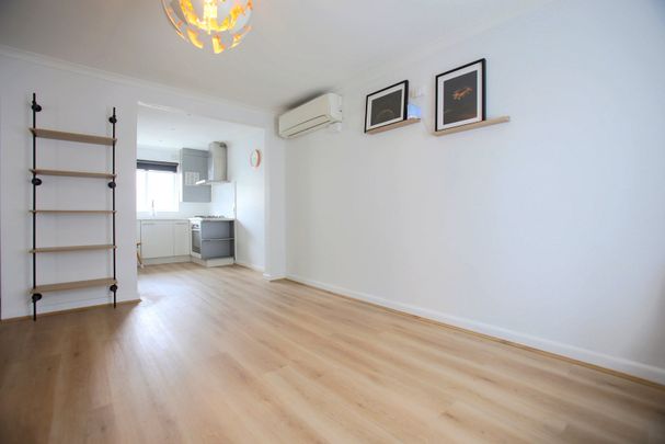 Low-Maintenance Living in a Vibrant City Fringe Pocket - Photo 1