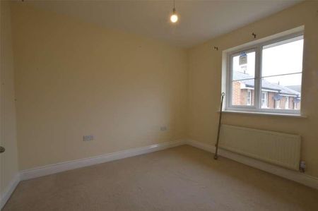 Ruardean Walk, Cheltenham, Gloucestershire, GL52 - Photo 3