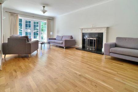 5 bedroom detached house to rent - Photo 2