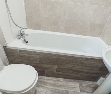 Room in a Shared Flat, Lilford House, SE5 - Photo 4