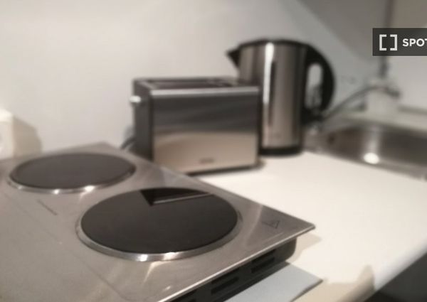 barcelona, Catalonia 08018