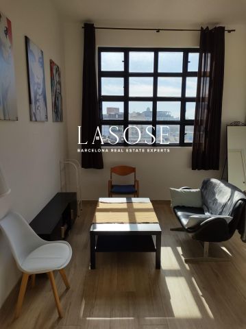 Loft 56m² to rent in Provençals del Poblenou, Barcelona - Photo 3