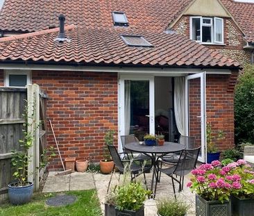 3 Bed House To Let in Centre of Holt - Photo 3