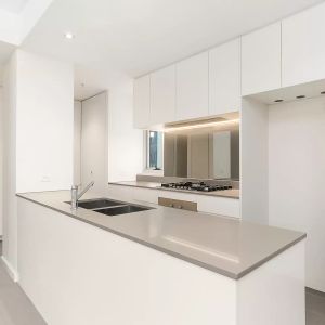 MGM MARTIN - TWO BEDROOM APARTMENT - Photo 2