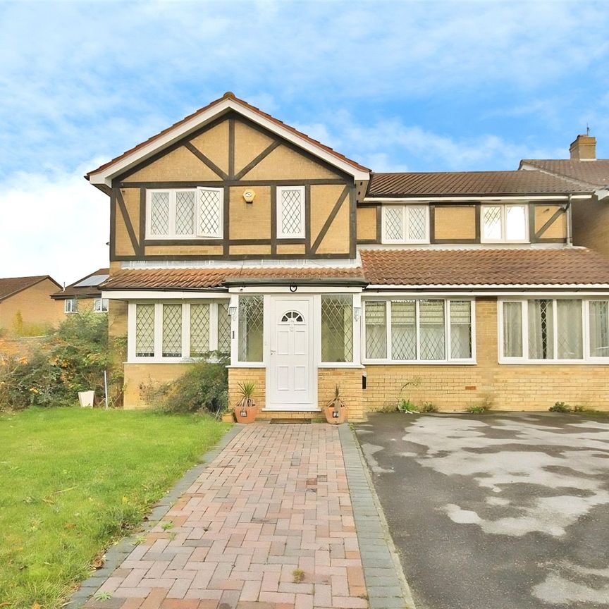 Caddy Close, Egham, Surrey, TW20 9JL - Photo 1