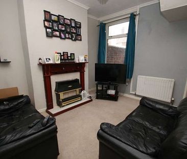 2 Bed - Surrey Street, Middlesbrough - Photo 4