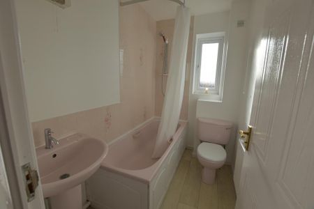 2 bedroom townhouse to rent - Photo 5