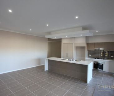 Modern Family Home - Photo 6