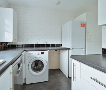 2 bedroom maisonette to rent - Photo 1