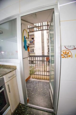 Avinguda del Primat Reig, Valencia, Valencian Community 46009 - Photo 4