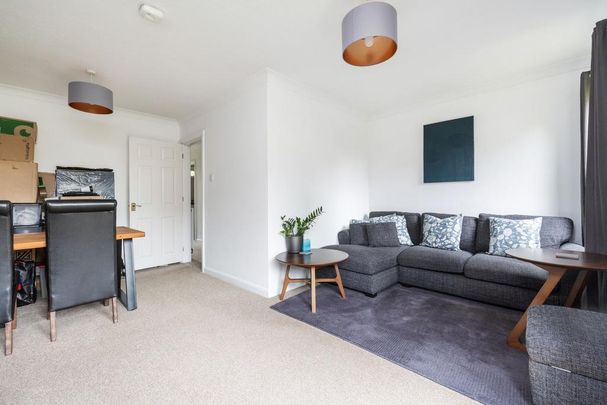 3 bedroom end of terrace house to rent - Photo 1