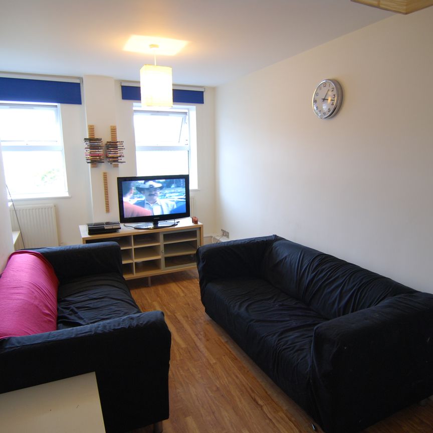 Student Properties to Let - Photo 1