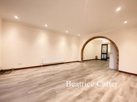 4 bedroom detached house to rent - Photo 4