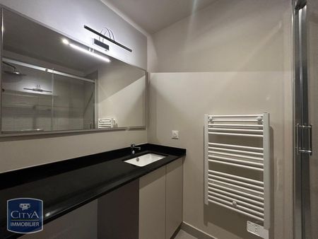 Location Appartement 2 pièces 41m² MARSEILLE 1er - Photo 5