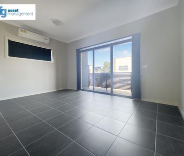 Stylish 2-Bedroom Townhouse in Wollert - Modern Living in a Prime L... - Photo 2